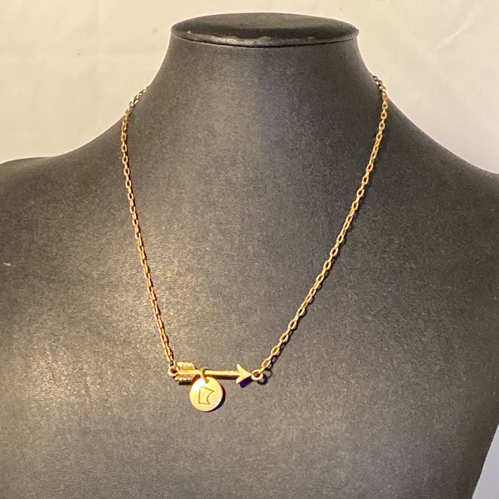 Arrow Minnesota MN state charm necklace Simple Elegant Gold Tone Necklace walz - Picture 5 of 13